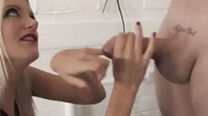 أليس كوكس