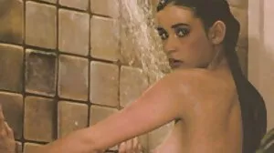 مشهد الحلق العميق مع المحافظ شارون مقاطع سكسي لبناني لي من روكو سيفريدي